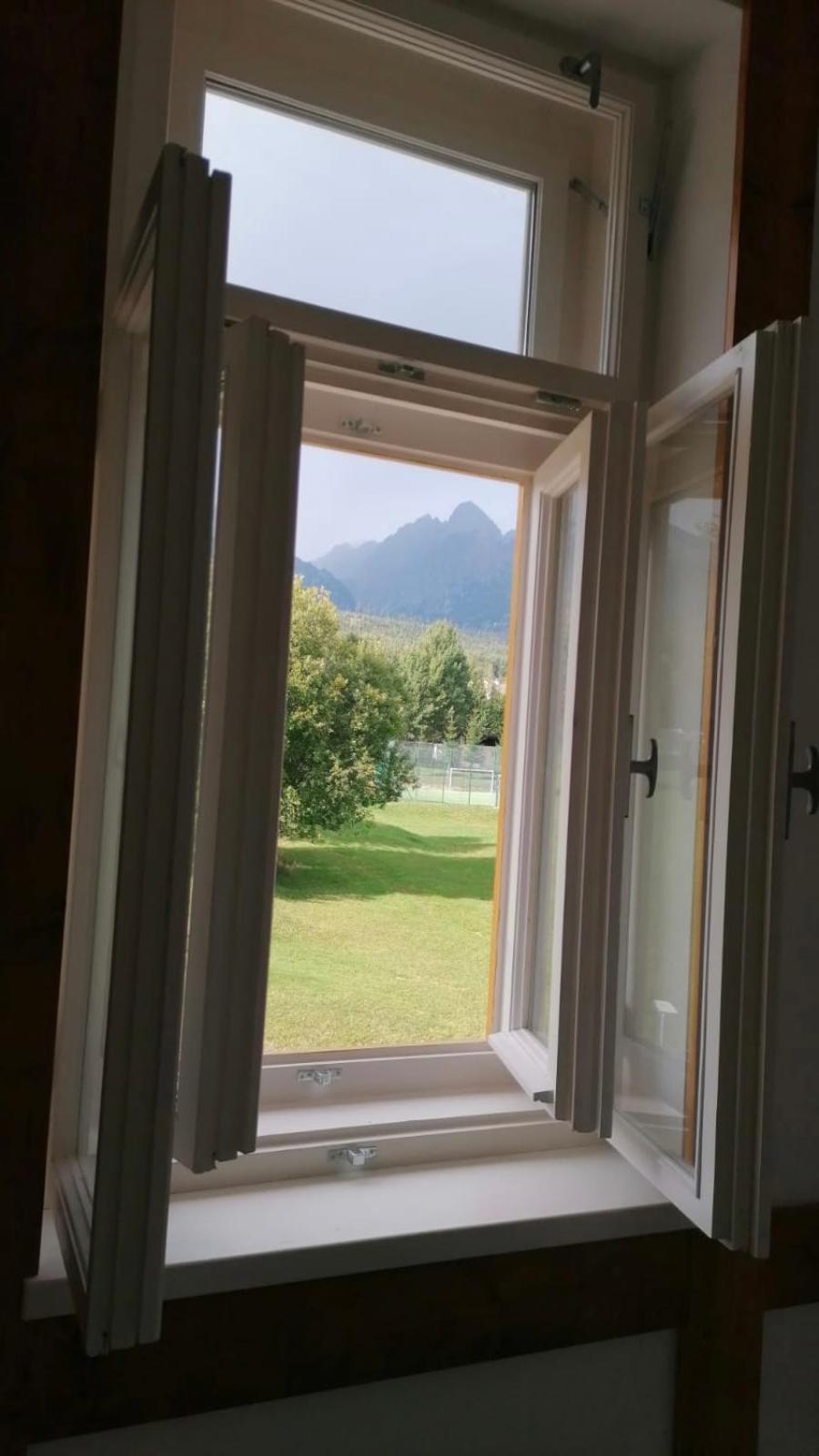 Apartman Srnka S Vyhladom Na Vysoke Tatry Luaran gambar